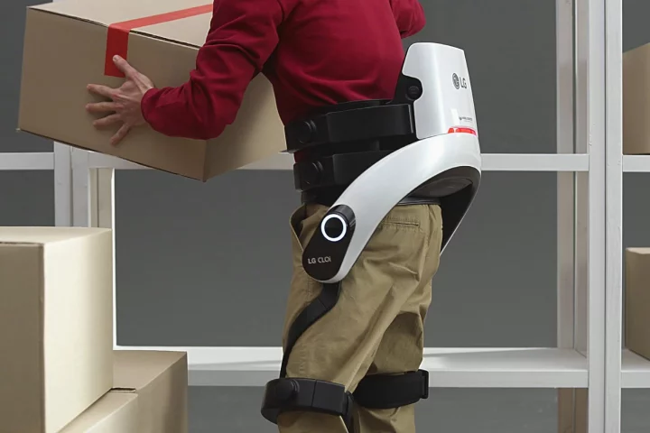 As LG inches closer to commercialization of its CLOi SuitBot, the latest design will be on show at CES 2019 in Las Vegas