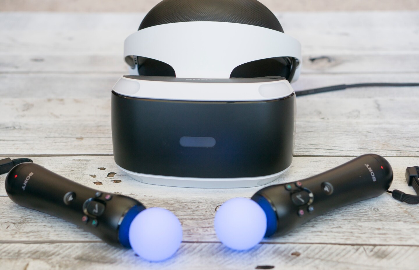 PlayStation VR costs US$399 for the headset, and $499 for a bundle that adds the two horrible PS Move controllers and the camera that (poorly) tracks them