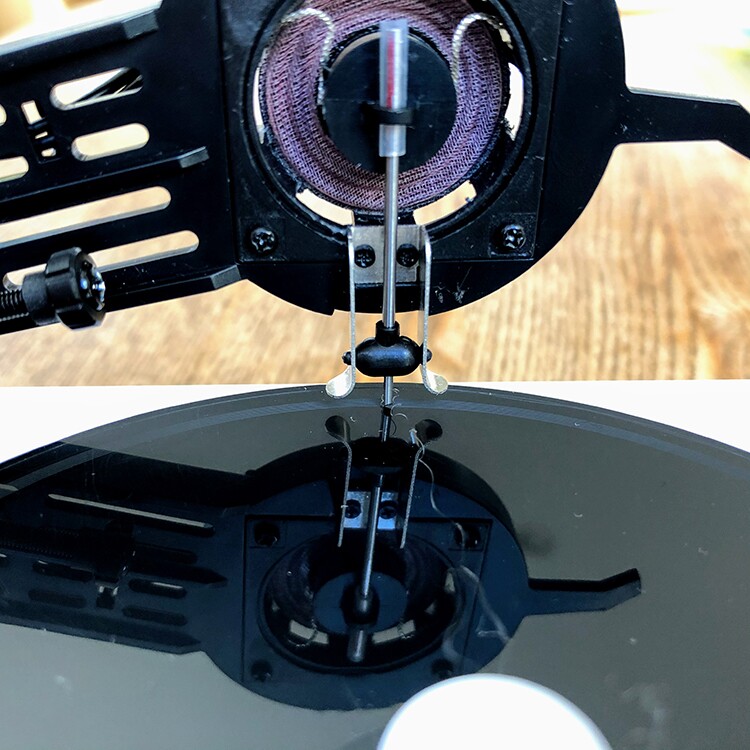 Mini record cutter lets music lovers cut their own vinyl in minutes