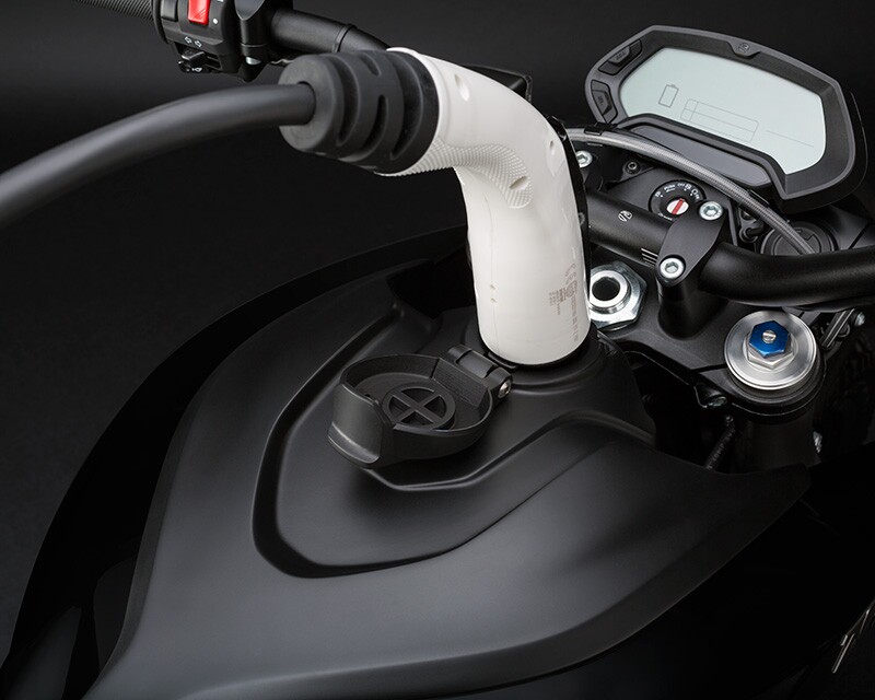 Zero's new Charge Tank for 2016 more than triples the speed of the standard on-board charger if you have access to a J1772 quick charge plug. We didn't get to see this in action.