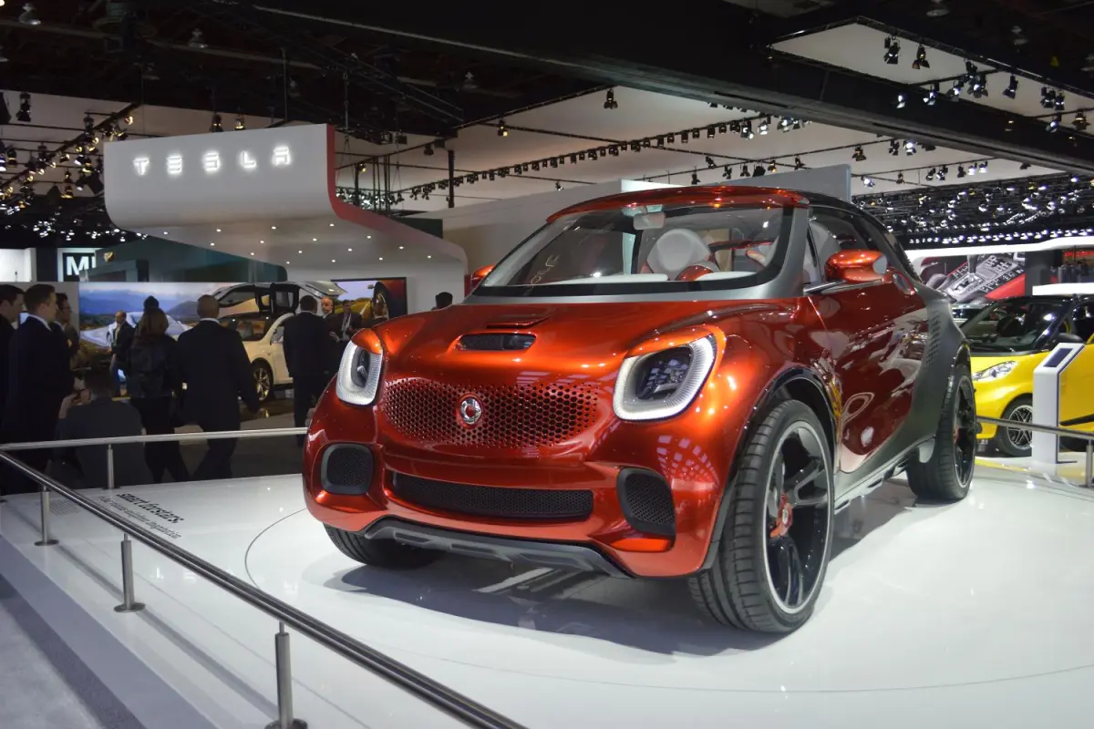 smart forstars takes the stage at the Detroit Auto Show (Photo: C.C. Weiss/Gizmag.com)