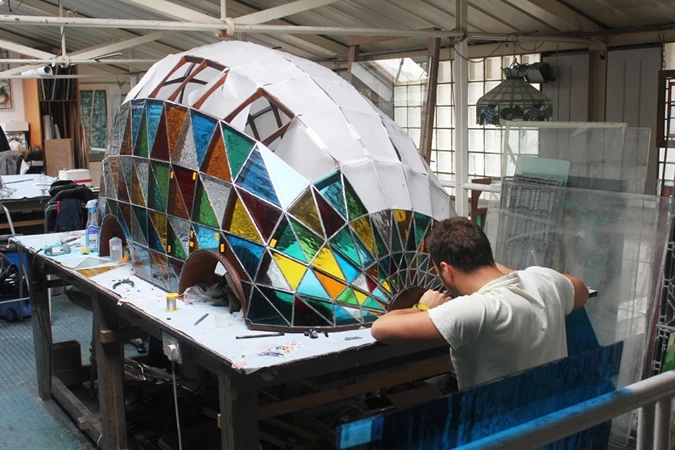 The construction process of the shell for the Stained Glass Driverless Sleeper Car (Image: Sylvain Deleu)