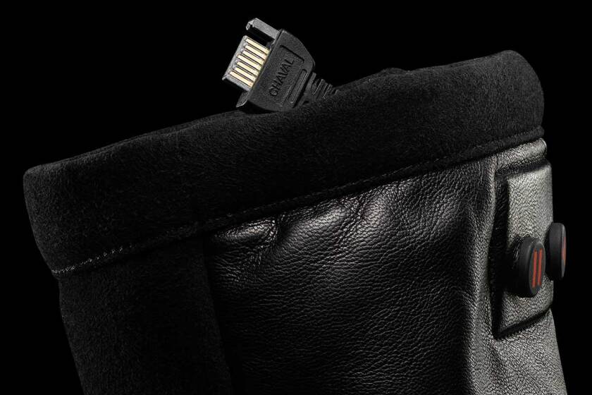 The Chaval Response XRTs have a cell phone-like charger