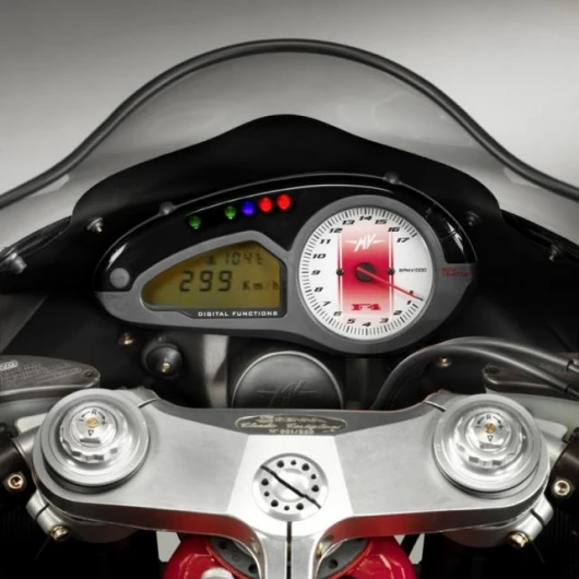 The F41000 SENNA instrument panel