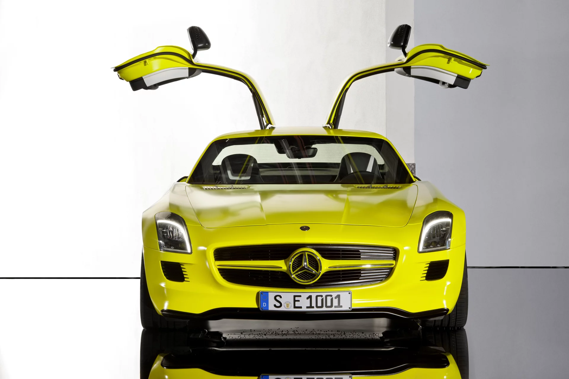 The Mercedes-Benz SLS AMG E-Cell