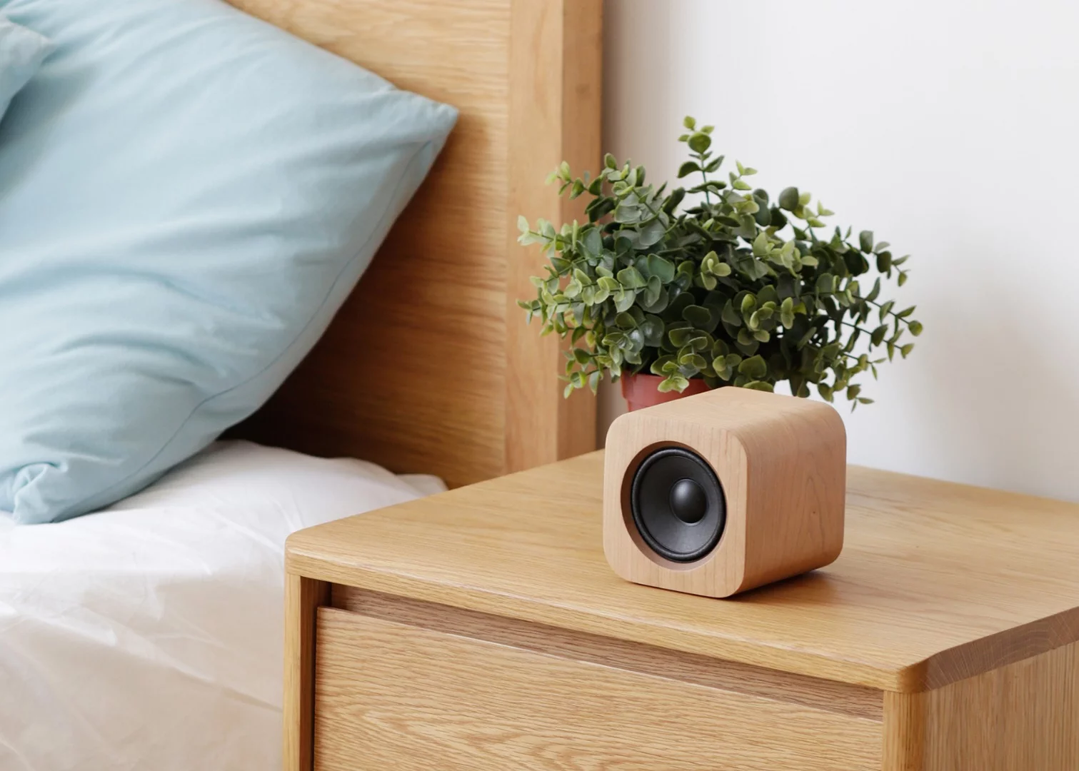 Once charged, you can take the Sugr Cube anywhere, no wires necessary