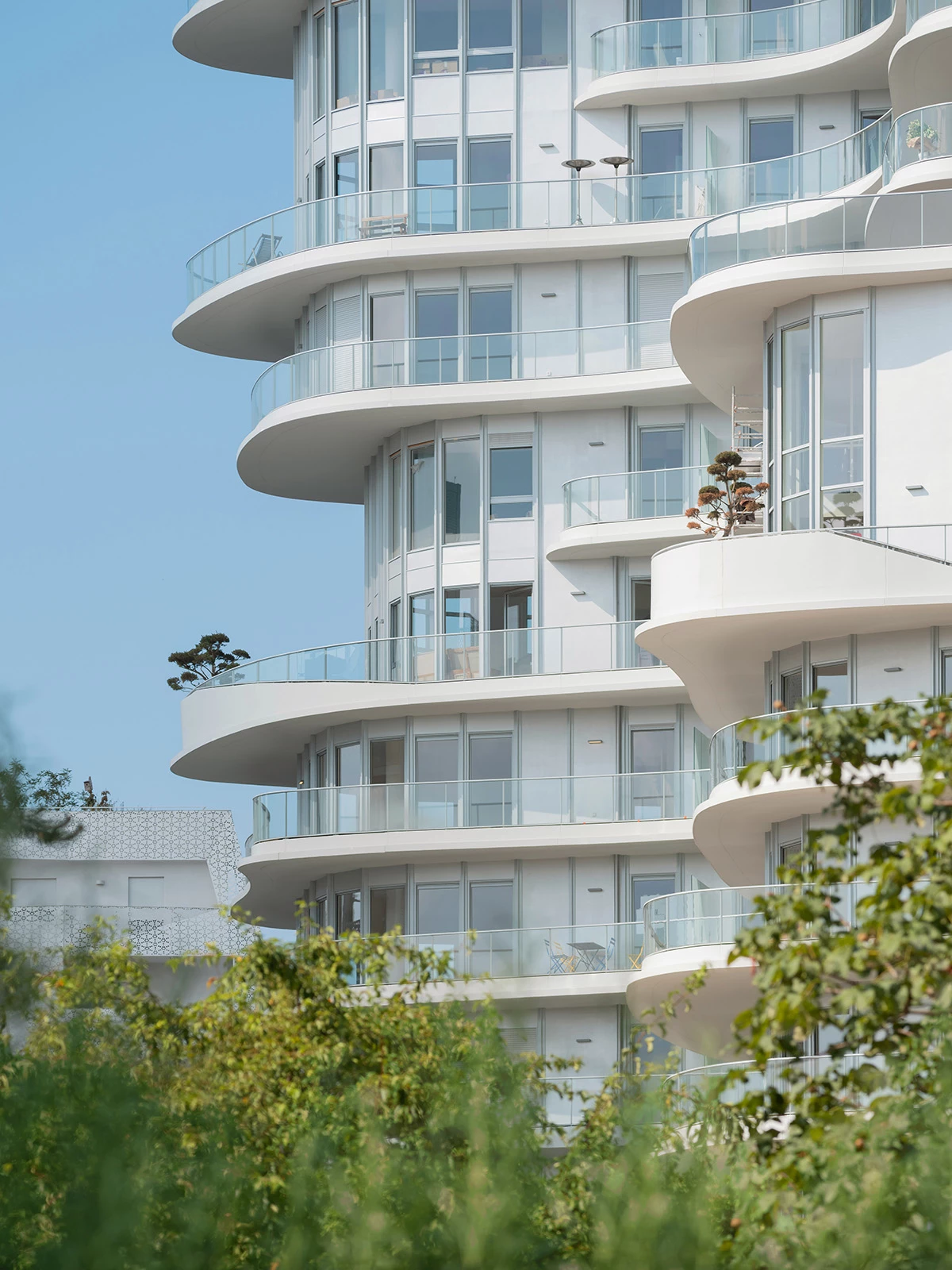 Unic's curvy exterior is designed to ensure every resident has access to fresh air and daylight