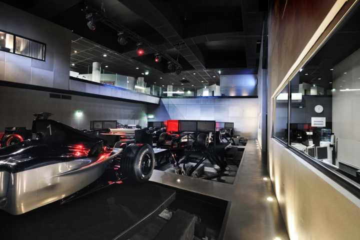 I-WAY World features a total of 18 racing simulators