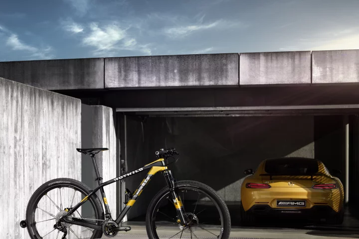 The Rotwild GT S and its four-wheeled inspiration