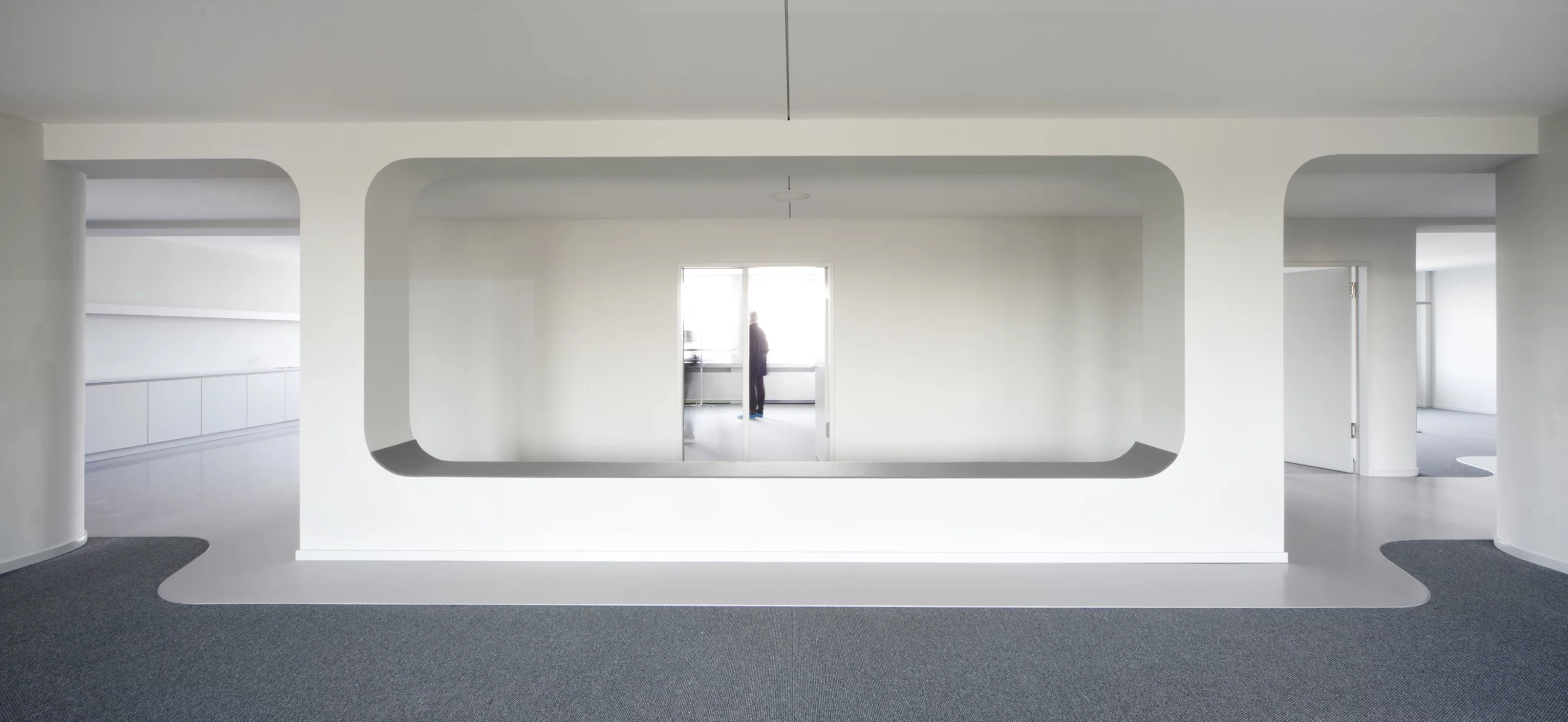 The furbished Schlump ONE boasts clean, bright interiors (Photo: Ludger Paffrath)