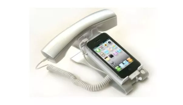 The iClooly Handset and Sync Stand lets you use your smartphone as if it were a desktop landline