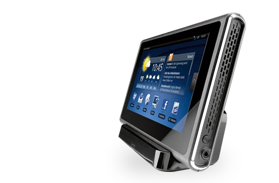 1&1's SmartPad tablet computer with optional docking station