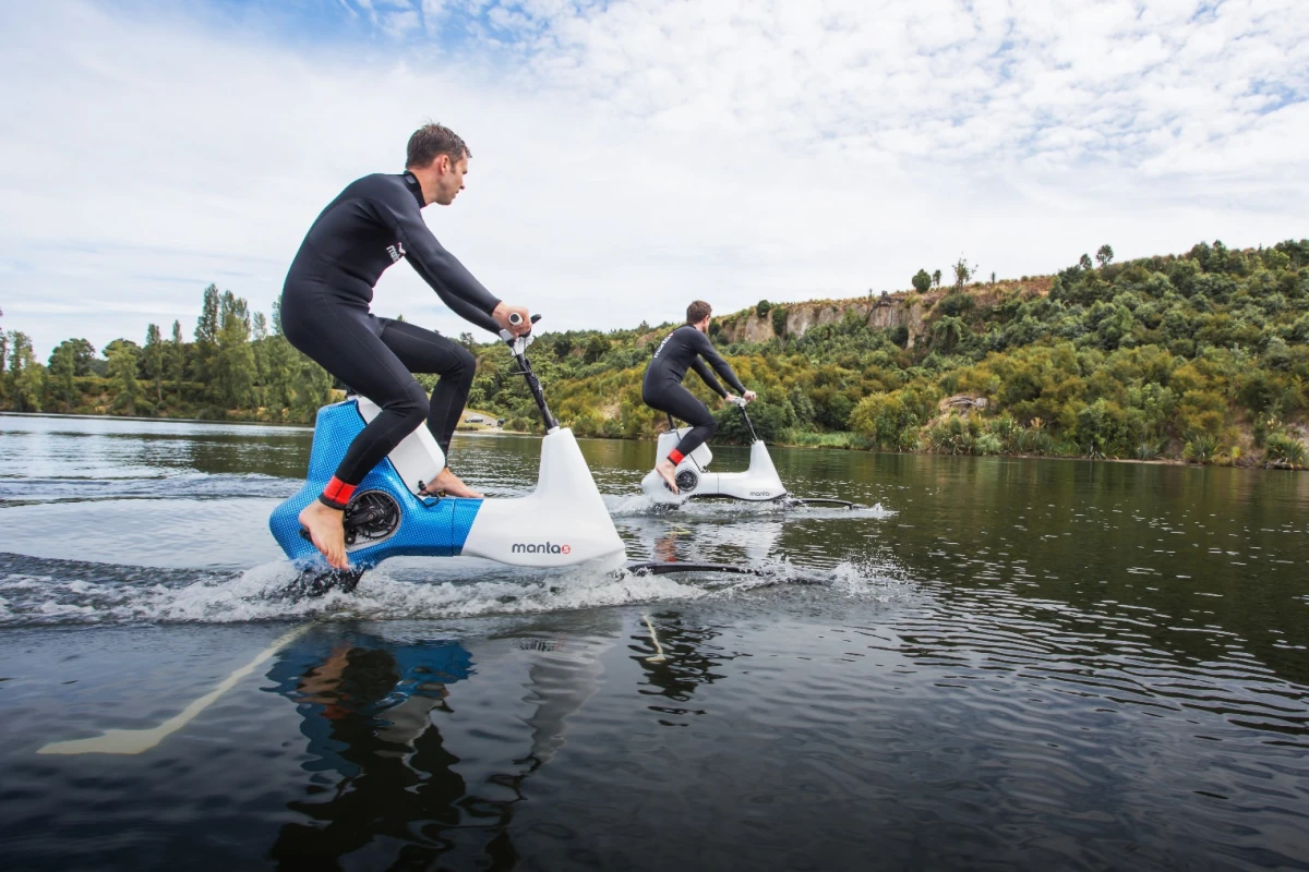 The Manta5 reportedly has a bit of a learning curve, but can easily be mastered