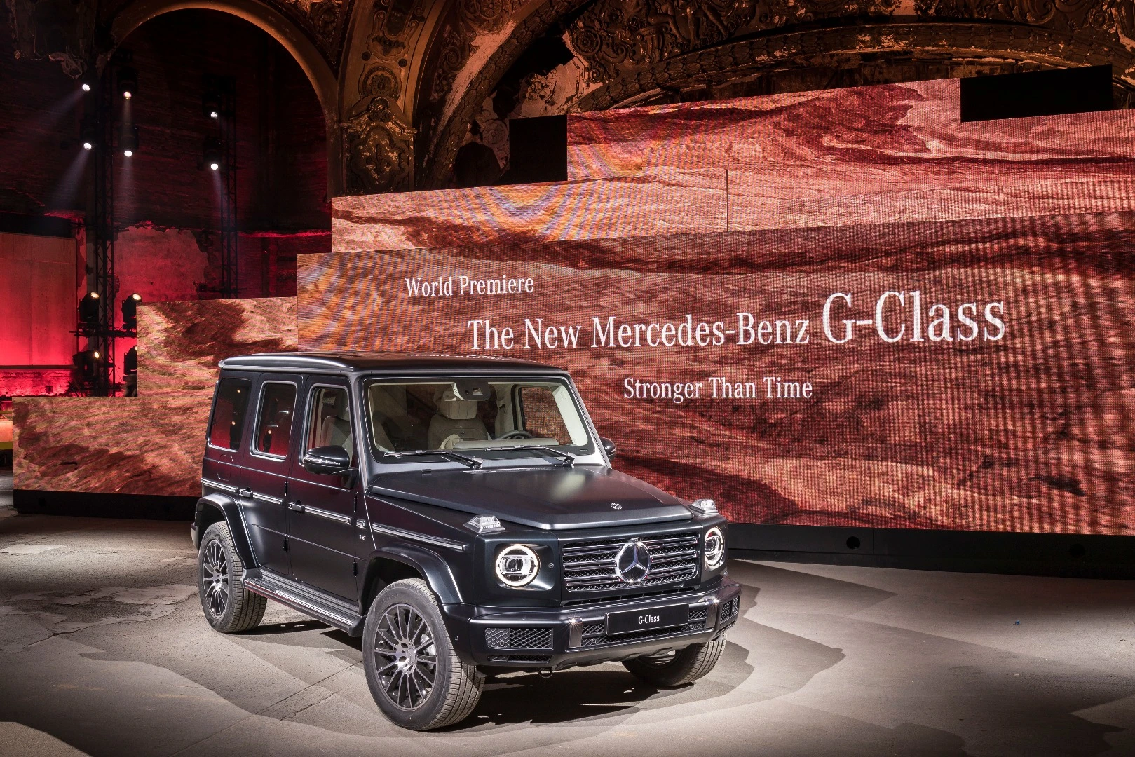 2019 Mercedes G-Class: available with active suspension, heated and cooled seats