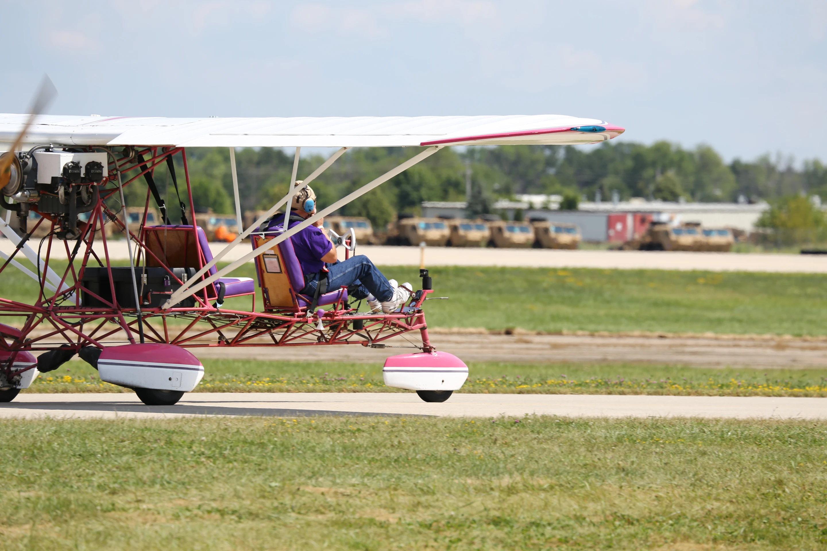 At this year’s airshow a flock of Breezy’s were on hand to celebrate their 50th anniversary (Photo: Angus MacKenzie/Gizmag.com)