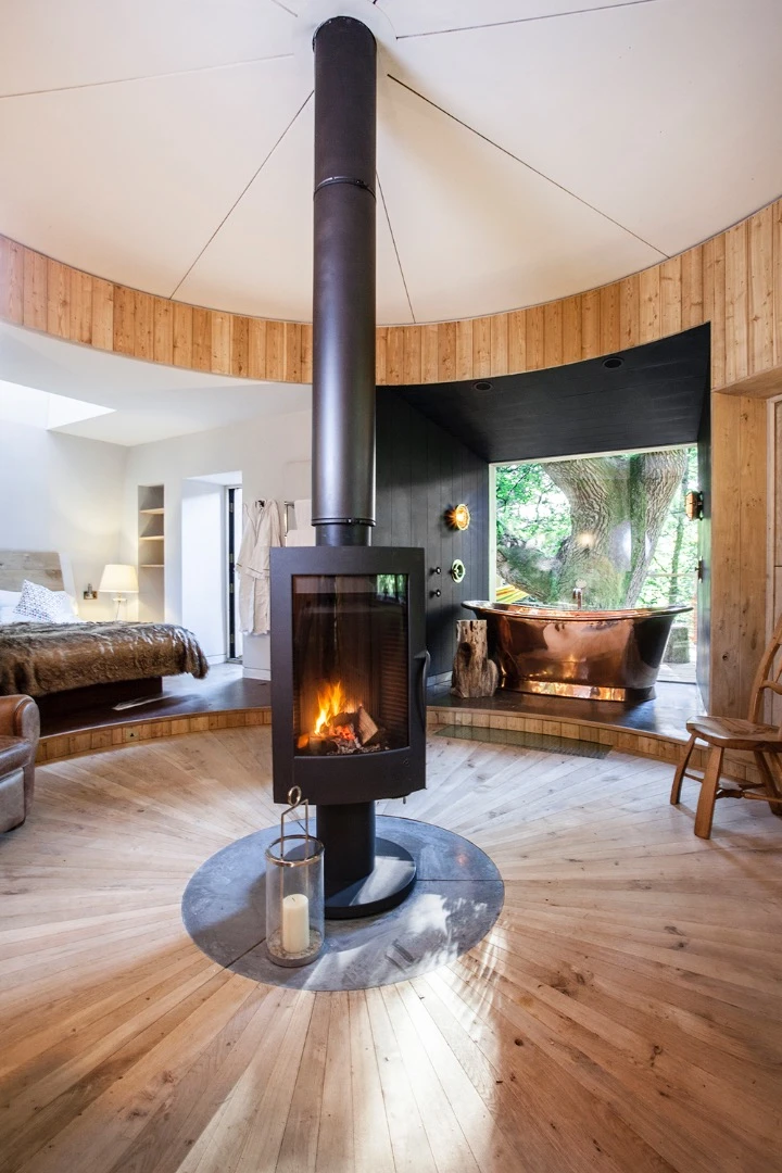 Woodsman's Treehouse was designed by Brownlie Ernst and Marks Limited