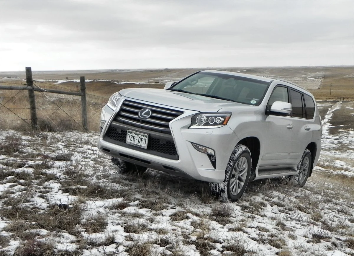 The GX 460 seems to have lead the way for other utilities in the line to catch up, design-wise