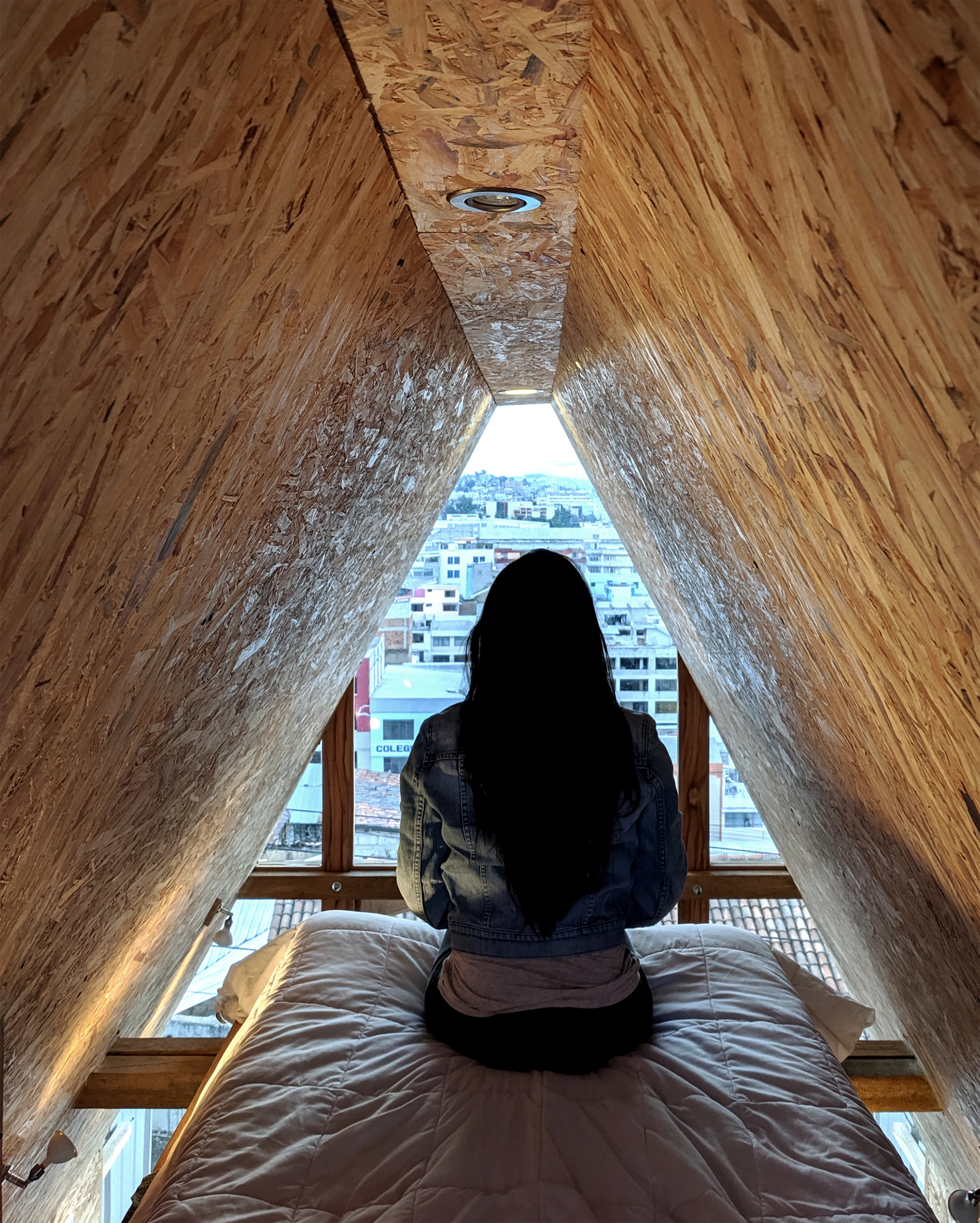The Casa Parásito prototype's sleeping area overlooks the city