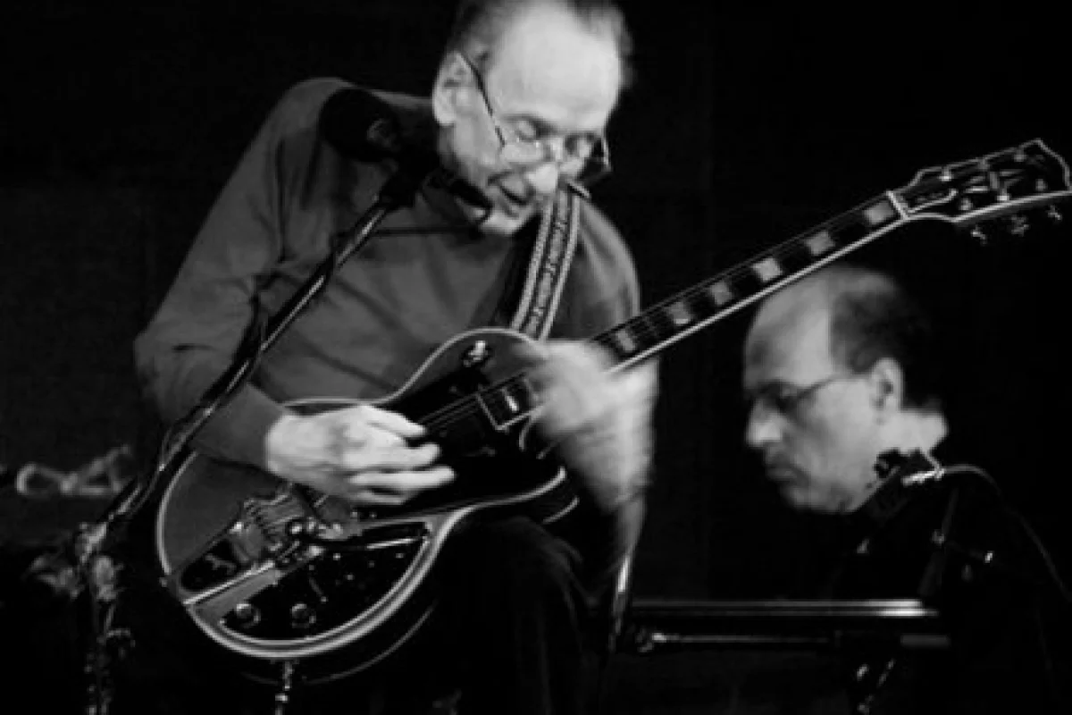 Les Paul Live @ Iridium Jazz Club / NYC (Photo: Thomas Faivre-Duboz, Creative Commons)