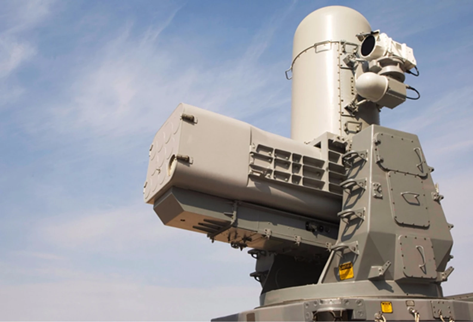 The Raytheon SeaRAM is modeled after the Phalanx 20 mm gun system