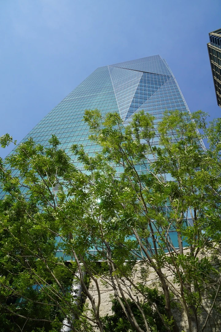 The Sumitomo Fudosan Roppongi Grand Tower, by Nikken Sekkei Ltd, has the largest passenger elevators in Japan