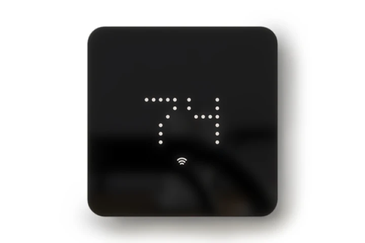 The ZEN smart thermostat aims for simplicity in terms of both form and function