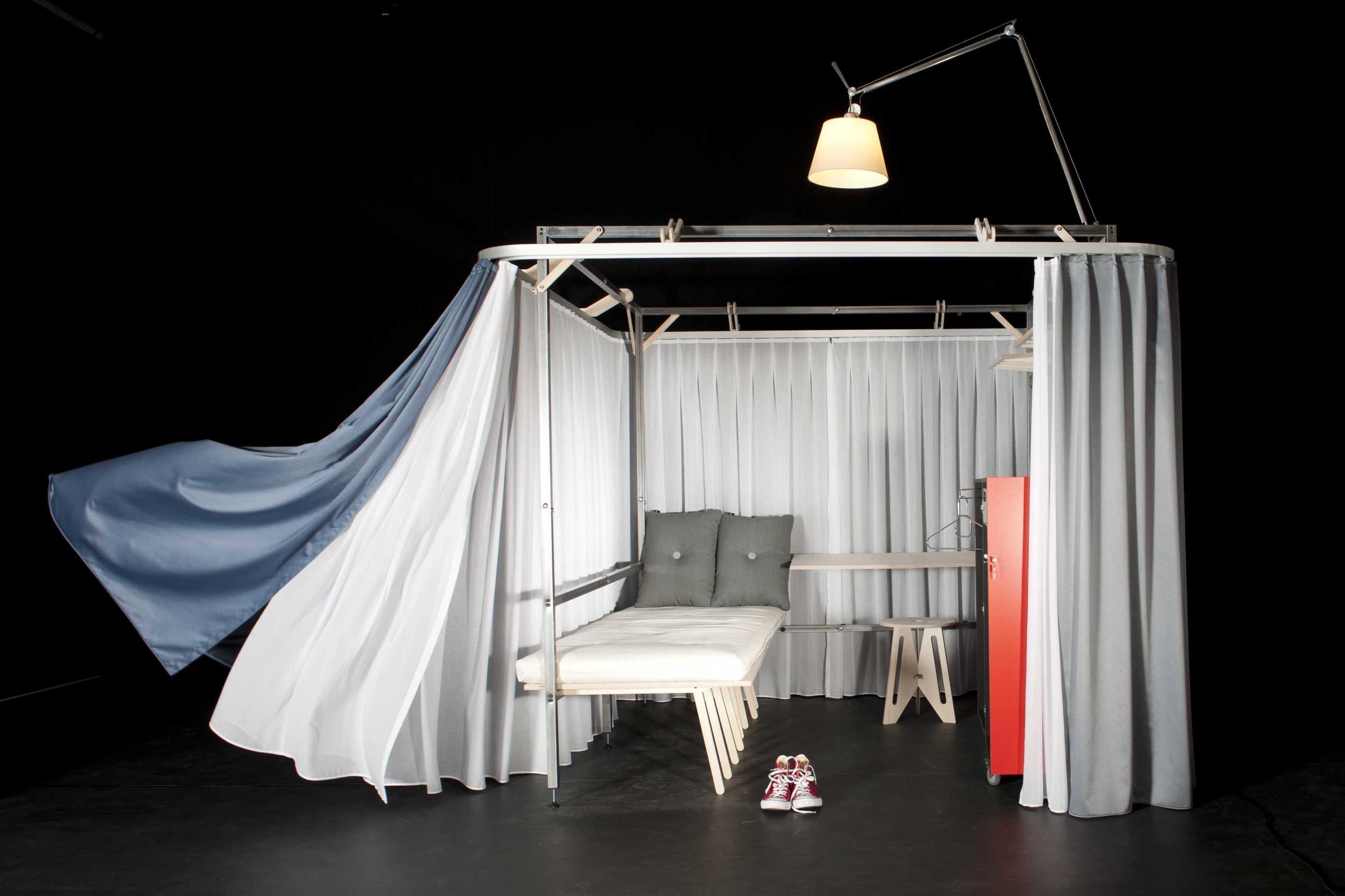 Hotello bed and desk configuration