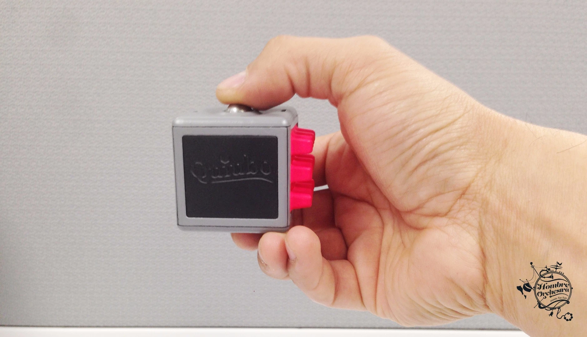 Each surface of the 50 x 50 x 54 mm, 170 g Quiubo has a different music-making function
