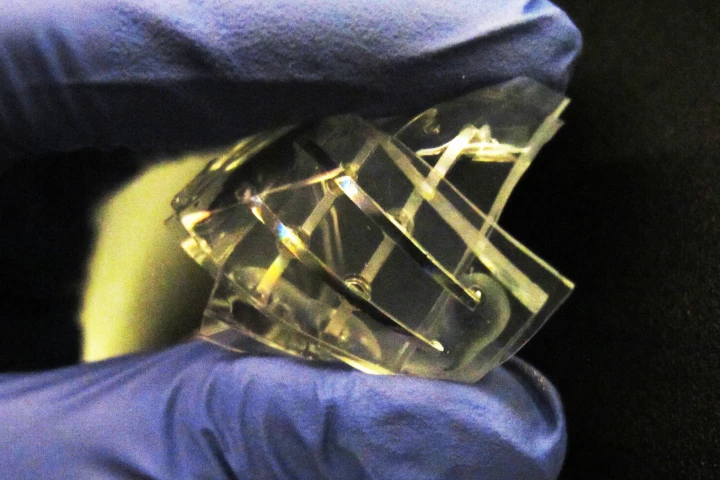 Researchers have developed a memory device that is soft and squishy, and not affected by wet environments (Photo: Michael Dickey, North Carolina State University)