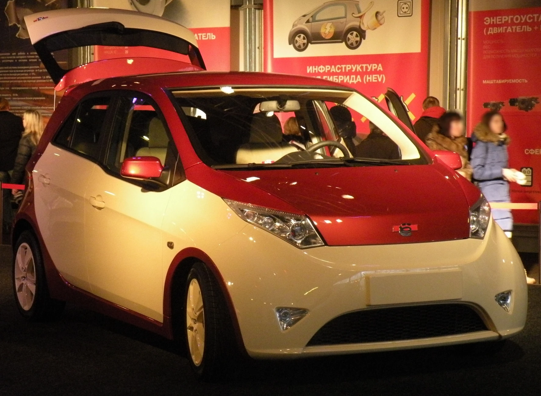 A hatchback variant of the ë-mobile (Photo: Miosw)