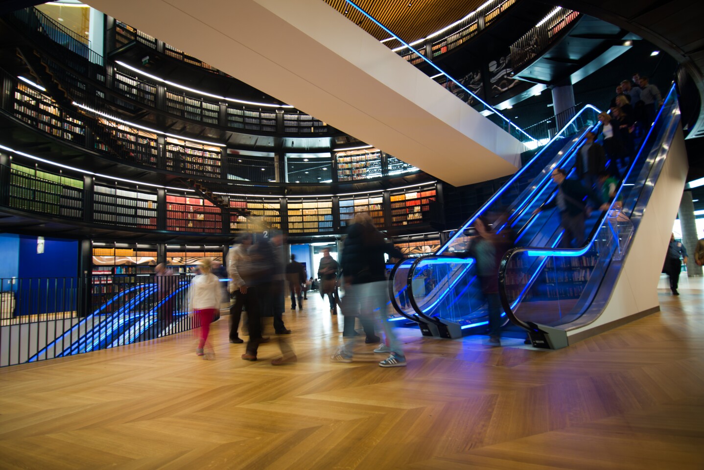 Typical uses of ultra wide angle lenses include landscape, architecture and interior photography
