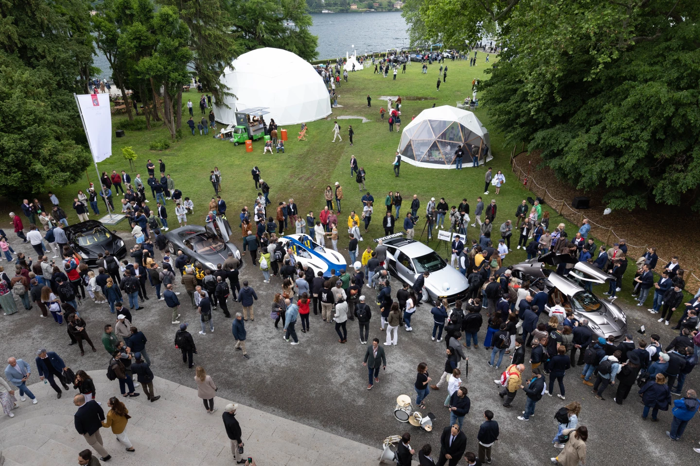 The concept lawn at Concorso d’Eleganza Villa d’Este is always an area of fascination for the public where the Design Award is determined by Public Referendum