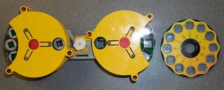One of the micro machinesconstructed by Saul