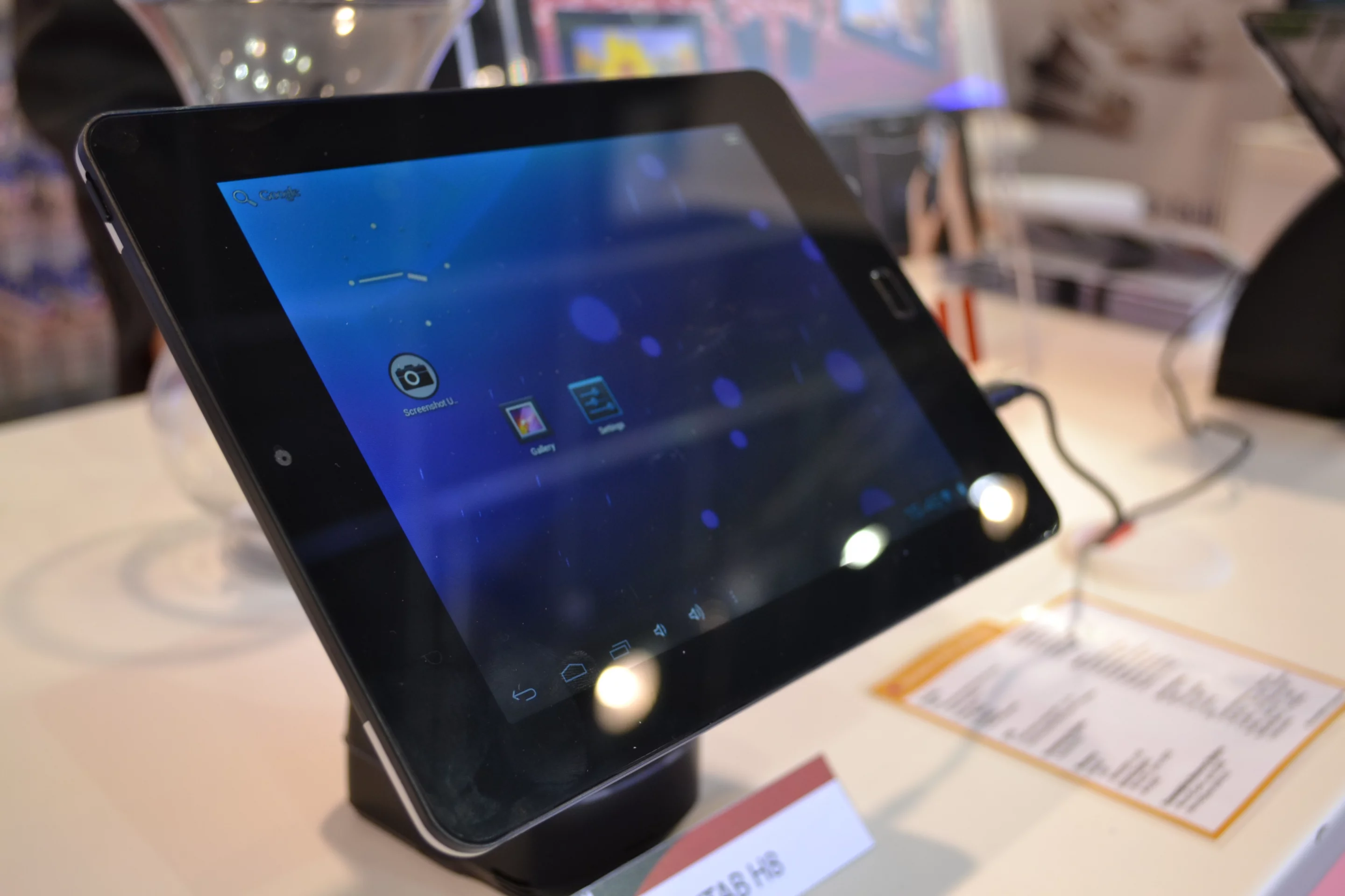 The only issue I had during my short demo was the rather dim display brightness