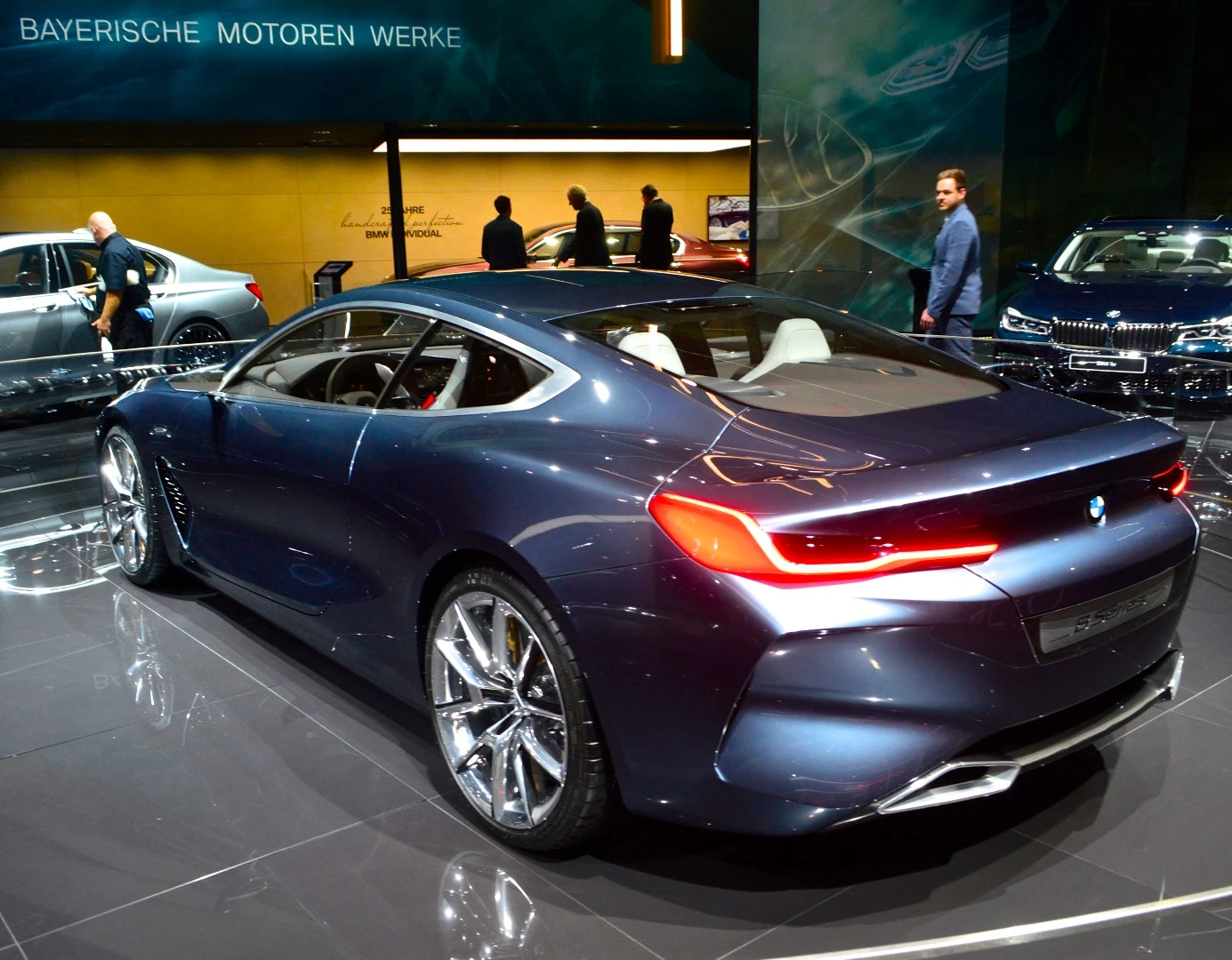 BMW shows the Concept 8 Series at the 2017 Frankfurt Motor Show