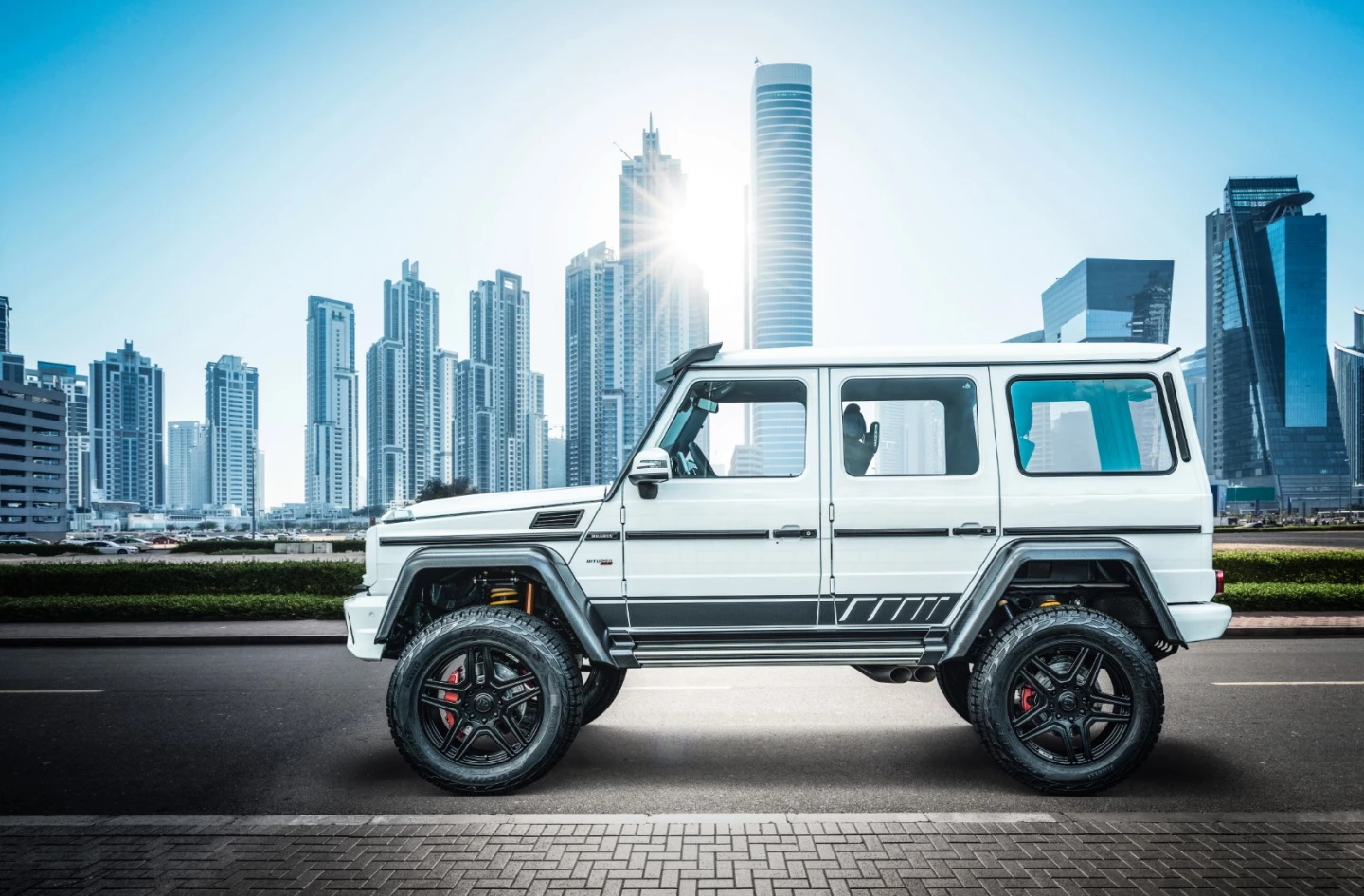 Brabus 700 4X4² "ONE OF TEN" Final edition: a bit slower in an on-road sprint than the AMG donor car, but better on the rocks