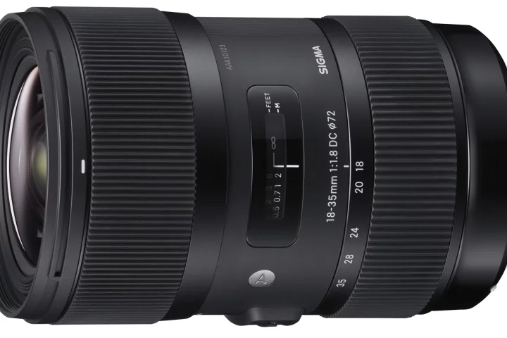 The Sigma 18-35mm f/1.8 DC HSM Art is the world's first F1.8 constant aperture zoom lens