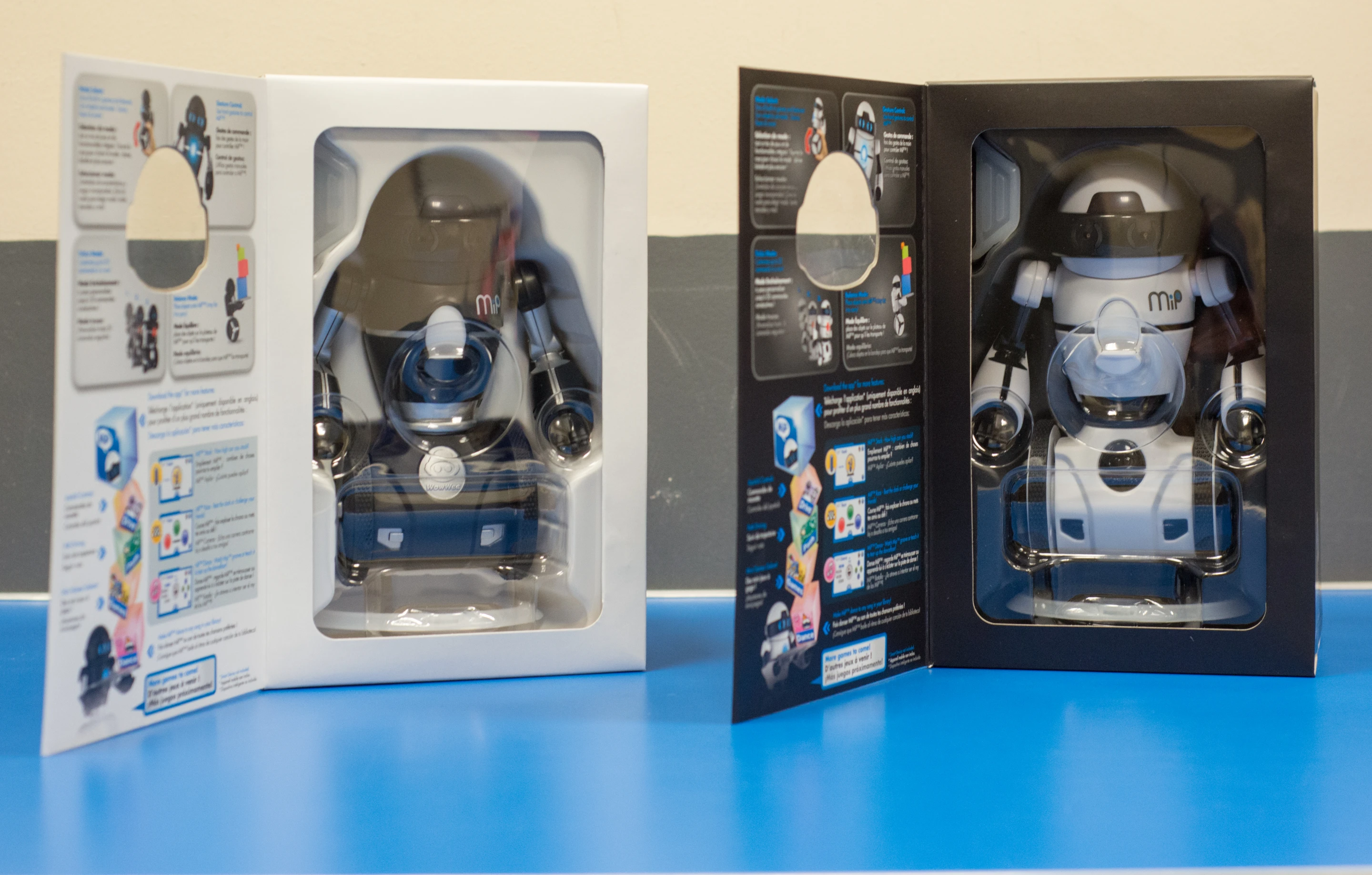 The MiP Robot comes in black or white and costs $100 (Photo: Simon Crisp/Gizmag.com)