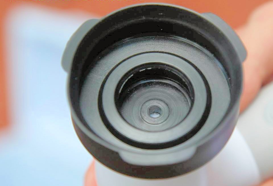 A hybrid Chill Bit that works with cans and bottles alike (Photo: Spin Chill)