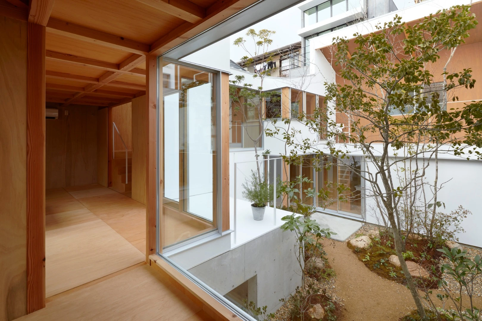 The privately-owned Loop House is inspired by the Katsura Imperial Villa, a famed 17th century home and garden in Kyoto’s west