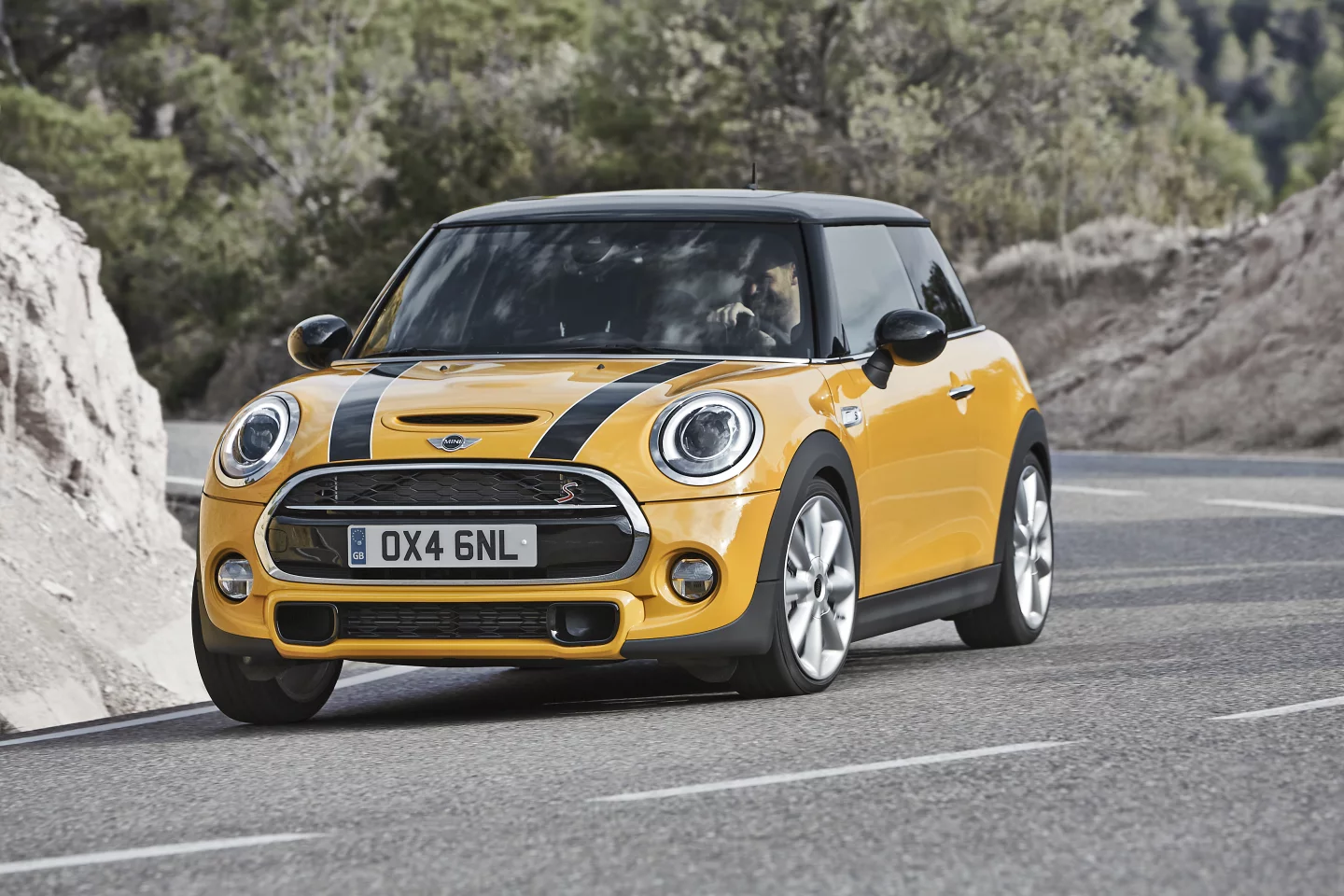 The new Mini Cooper S produces 192 bhp (141 kW)