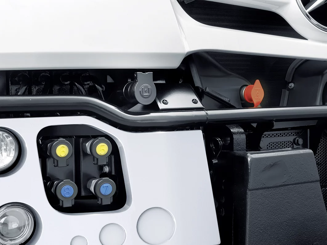 Unimog's extensive array of hydraulic ports makes it adaptable to a variety of industrial uses and add-ons