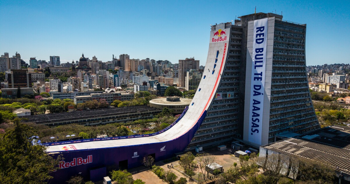 Sandro Dias sets two world records on world’s largest skate ramp