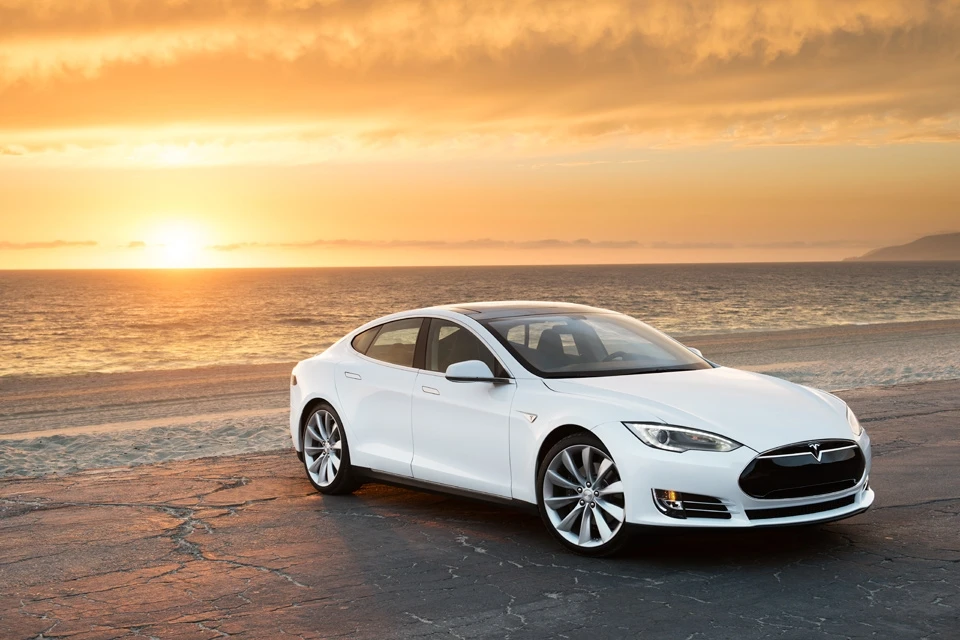 A nominal swapping fee will be charged for the initial swap but owners have the option of keeping the new battery (for another fee) or swapping back for their recharged battery