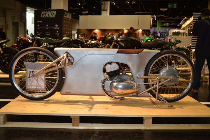 The Jawa 350 "Easy Like Sunday Morning" custom by Urban Motor