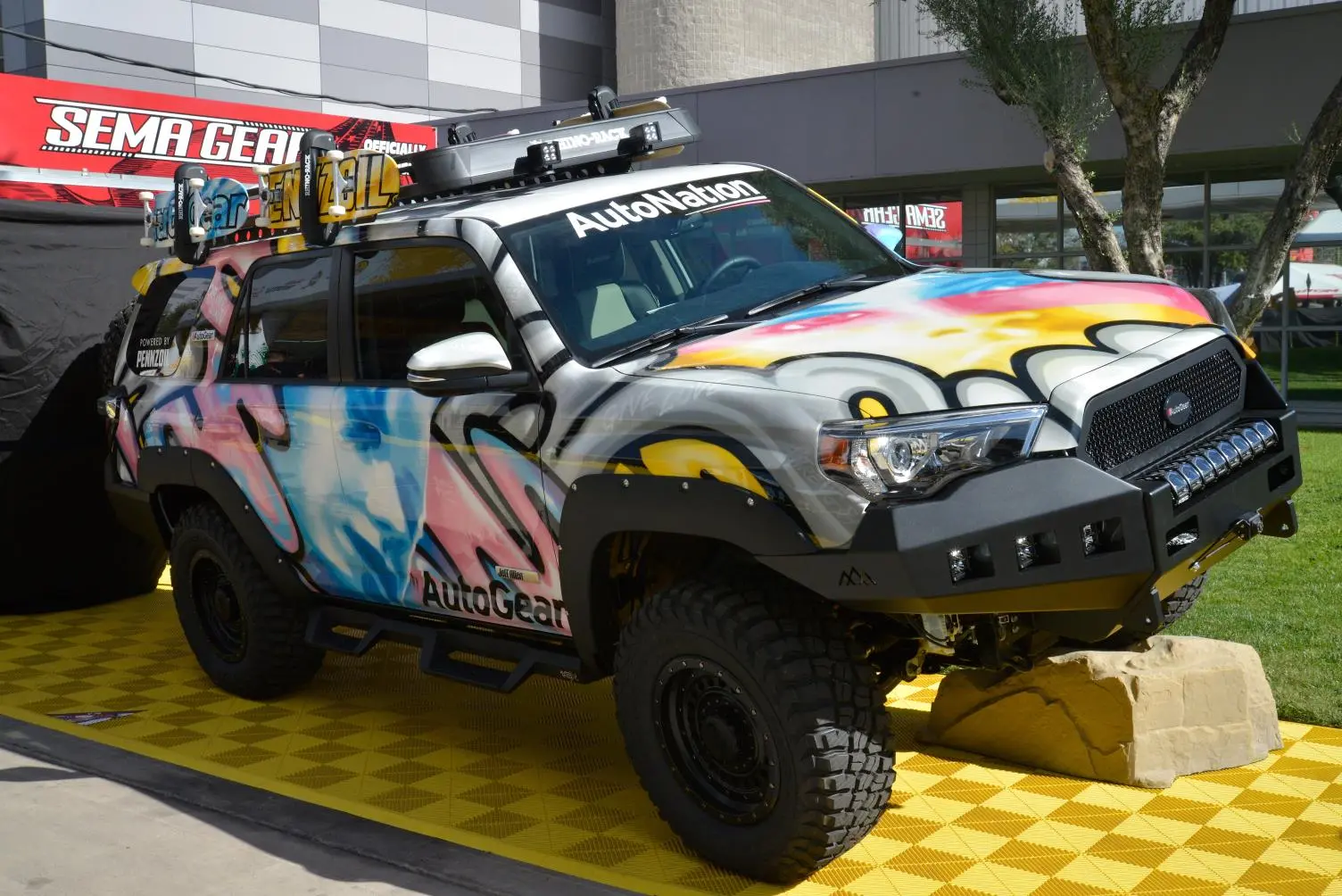 It's not uncommon to see trucks and 4x4s loaded with bikes, kayaks, surfboards and skis, but skateboards are a little unexpected - we guess because you can carry them pretty easily in the back