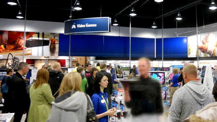 Perhaps Steve Jobs will be there in spirit, as Best Buy knocks almost $200 off the MacBook Air (original images: Matthew Yohe, Rob Lawton)