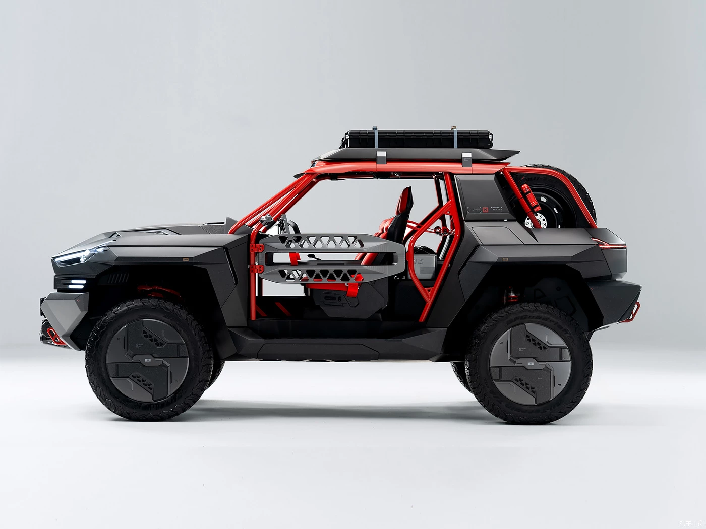 The Dongfeng M-Hunter looks like a fun way to spend the weekend