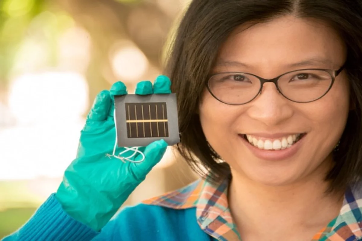 Researchers have set a new efficiency record for the largest certified perovskite solar cell
