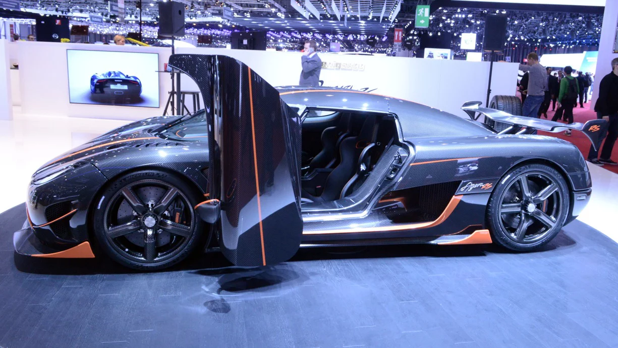 The fancy "slide out, then rotate up" doors that are a Koenigsegg trademark (Photo: C.C. Weiss/Gizmag.com)